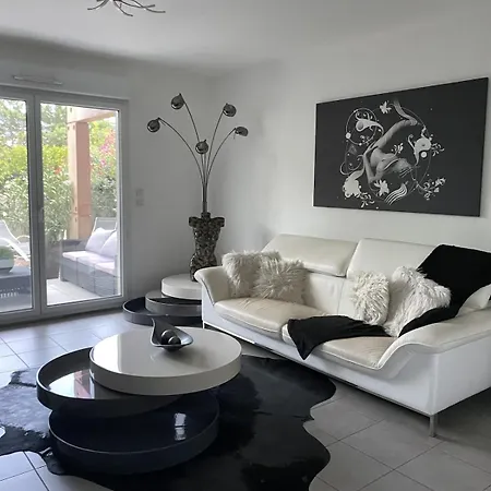T2 Jacuzzi Prive Clim & Parking Calme & Cosy Apartmán Agde