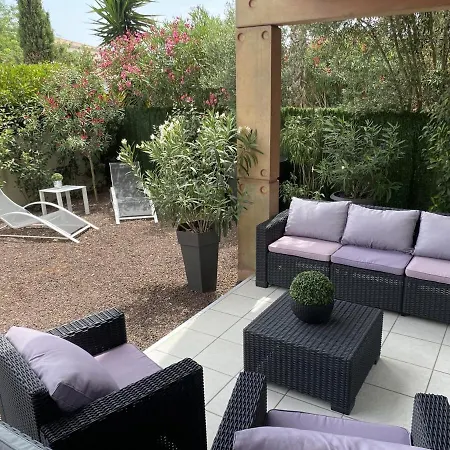 T2 Jacuzzi Prive Clim & Parking Calme & Cosy