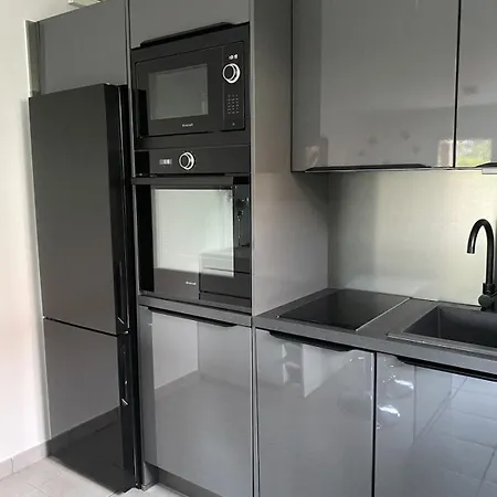 T2 Jacuzzi Prive Clim & Parking Calme & Cosy